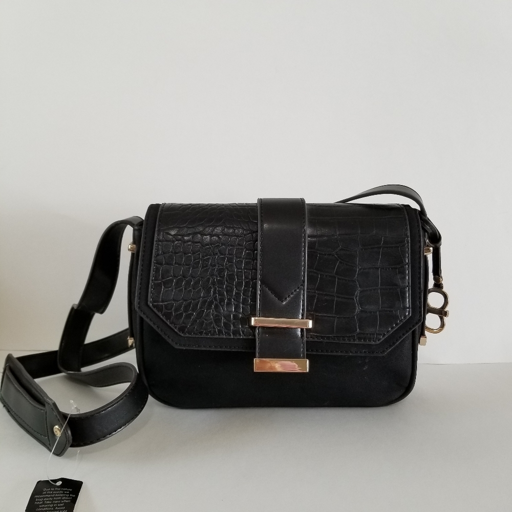 BLACK CROSSBODY PURSE